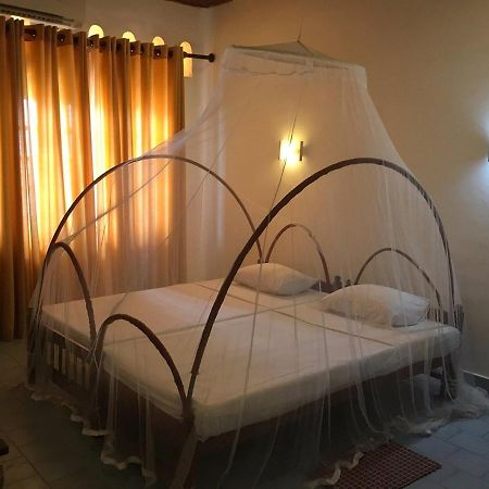 Hotel Silver Sands Negombo Exterior photo